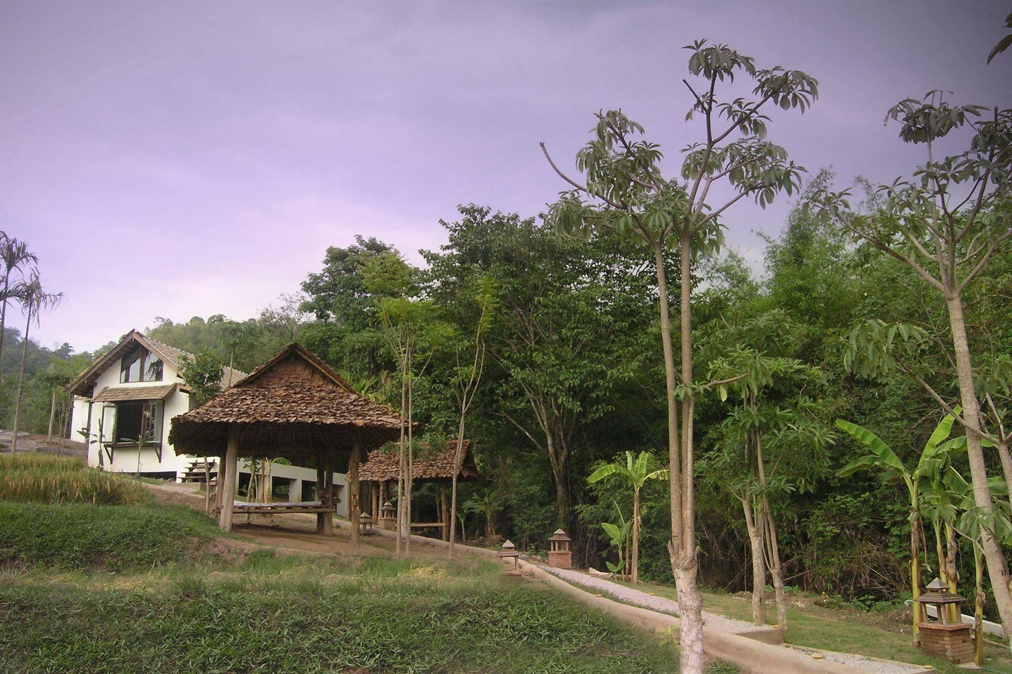 Baanrai Lanna Resort Chiang Mai Exterior photo